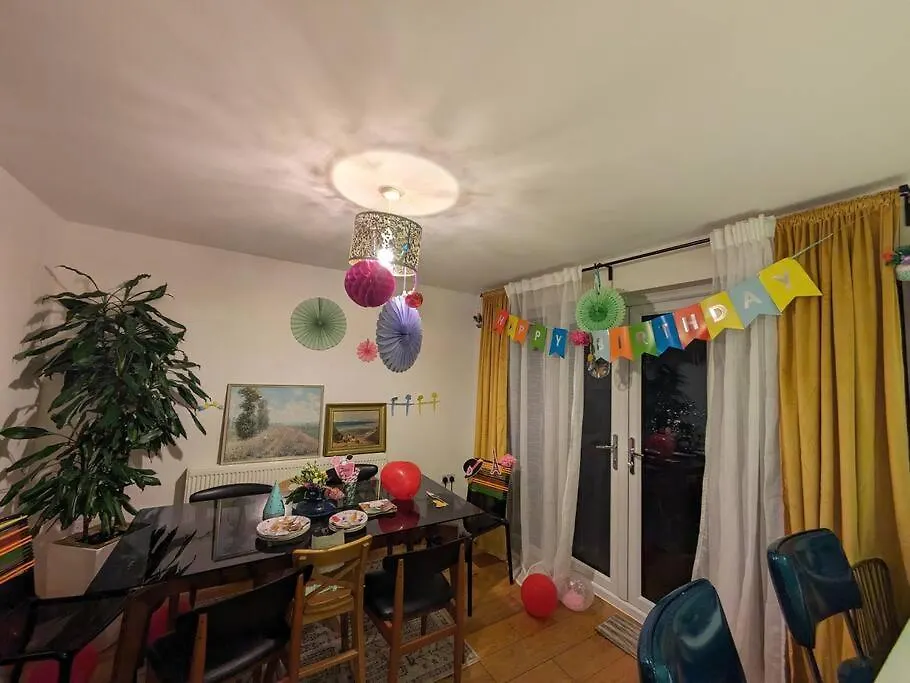 Quaint 3 Bedrooms Ditchling Beacon Near Beach Bus Hove